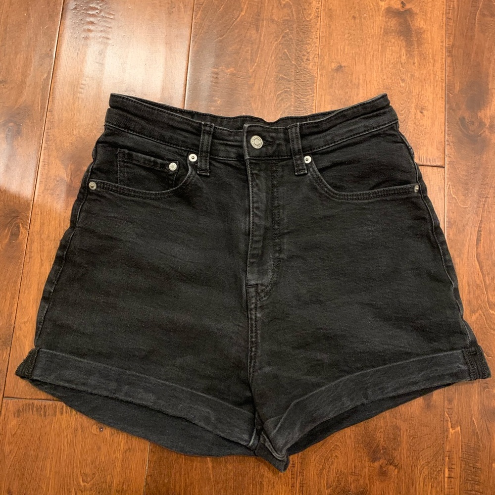 h&m black denim shorts